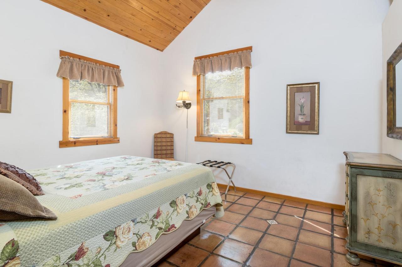 Homestead Cottages Авані Екстер'єр фото